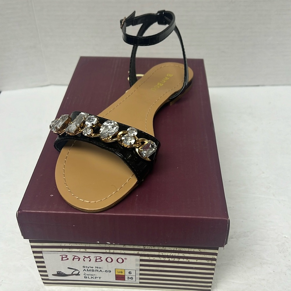 New NIB Bamboo Amara-69 black size 6